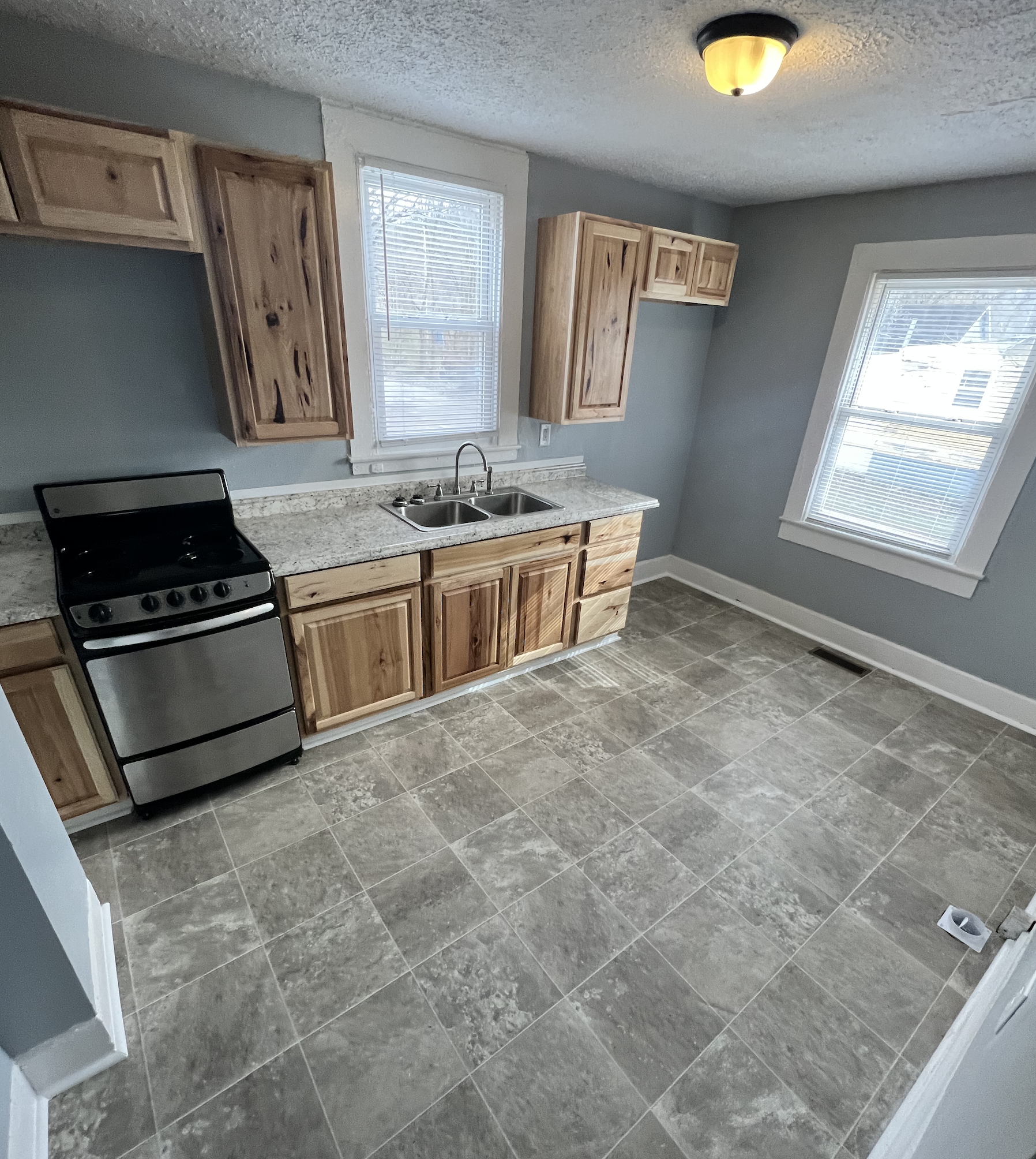 755 - 753 Holmes Street - 753